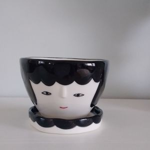 Anthropologie Kinska pot/planter